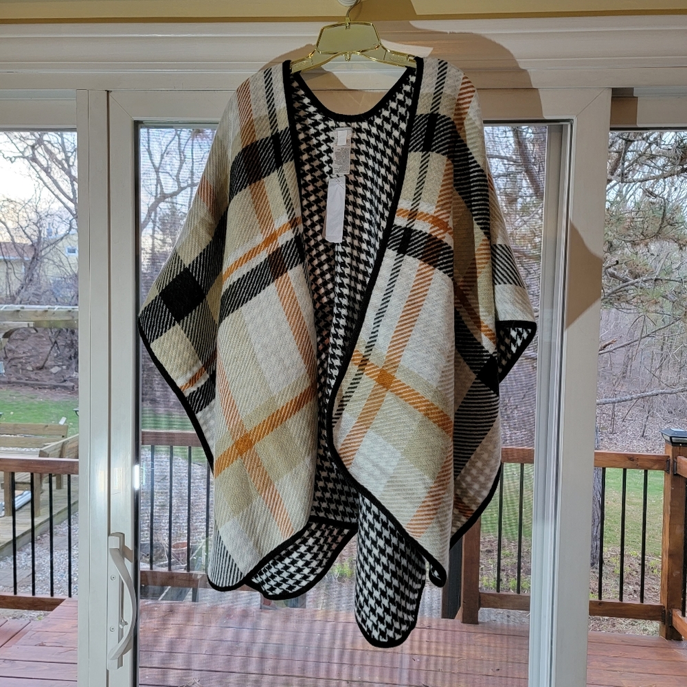 Chico's Reversible Ruana